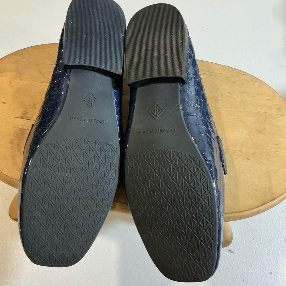 Donald Pliner Bristol Navy Croc Patent Leather Loafers Women’s 8.5 - Picture 4 of 12